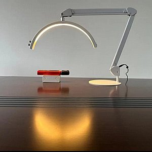 מנורה מקצועית בצבע לבן - Pro LED Light קורטקס מנורה מקצועית בצבע לבן - Pro LED Light קורטקס